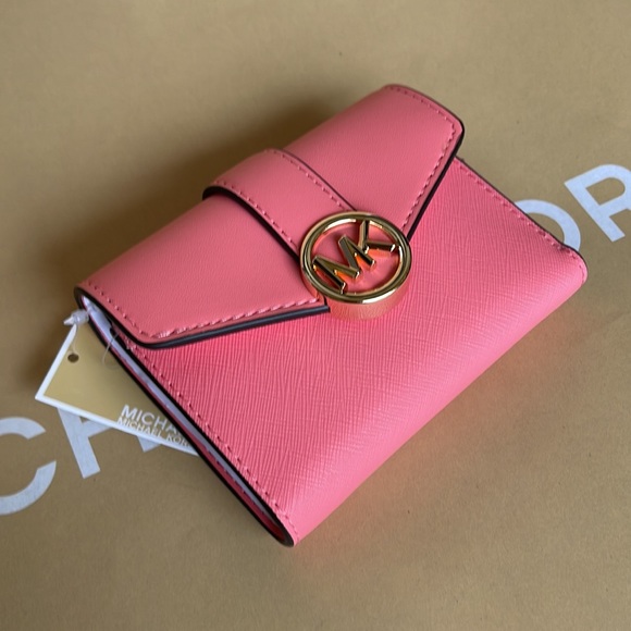 MICHAEL KORS CARMEN MEDIUM LOGO AND FAUX LEATHER WALLET GRAPEFRUIT - Picture 7 of 16